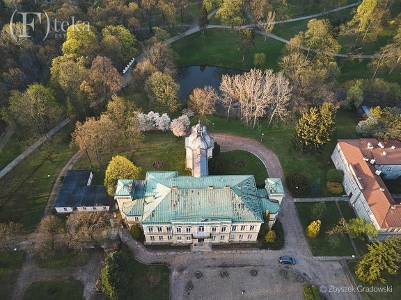 Pałac w Skierniewicach -- ©Zbyszek Gradowski, kwiecień 2023